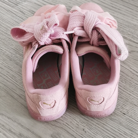 puma sneakers - Picture 2 of 5